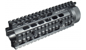 UTG PRO AR15 Car Length 7" Free Float Quad Rail